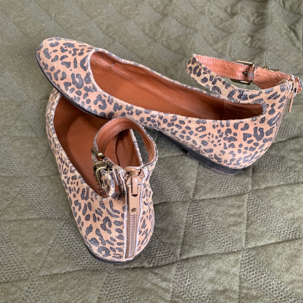 Lucky Brand leopard print flats